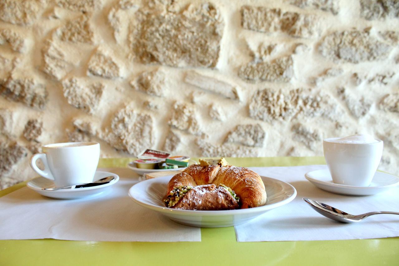 Le Mangiatoie Del Cavaliere Bed & Breakfast Montallegro Luaran gambar